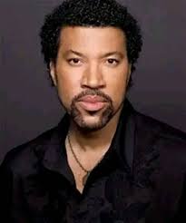 Lionel Richie _All night Long 🙆🔊🔊🔊🔊🎼🎼🎵🎶🎶✨❤️❤️🔥🔥 Good evening  Guys 🫶