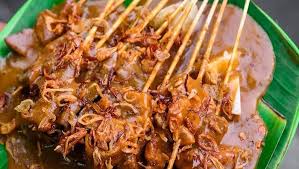 Selama di rumah saja, mungkin kamu penasaran ingin membuat sate padang. Resep Sate Padang Cakrawala Rafflesia