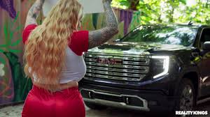 Skylar Vox - Squeaky Clean Ride [RealityKings]