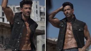 Read latest news of india and world, bollywood news, business updates, cricket scores, etc. Hrithik Roshan Reacts To It S All Photoshop Comment On Video Of Him Showing His Abs Bollywood Hindustan Times