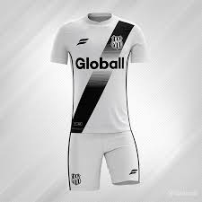 Léo naldi arriscou de longe e. Ponte Preta Home Kit 17 18