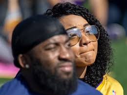 Orange County joins memorial to Kobe and Gianna Bryant from afar