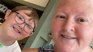 Heather Knickerbocker's Instagram, Twitter & Facebook