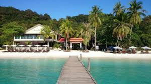 You can travel to this beautiful island at end of may to early of. Summer Bay Lang Island Resort Era Holidays