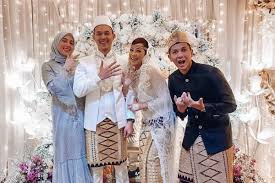 Kepoin penampilan keluarga kecil fairuz a rafiq yuk! 10 Momen Syahdu Akad Nikah Adik Sonny Septian Dan Fairuz A Rafiq