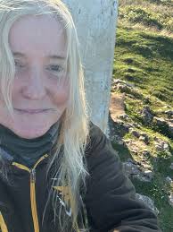 Looking pretty 💜Clematis 'Crystal Fountain' 🌸#Flowers #Gardening  #FlowerHunting