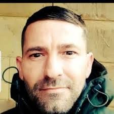 Alex Connolly's Instagram, Twitter & Facebook