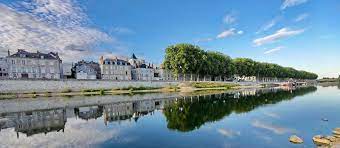 We search all booking & official hotel sites for you — save your money & time with etrip! Orleans Was Kann Man Dort Sehen Erleben Probieren