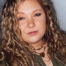 Alaina Pratt's Instagram, Twitter & Facebook