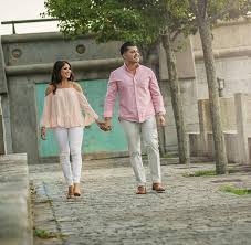 This is my official facebook page. Jessica Gomes Und Aaron Bairos Geboren Um Seelenverwandte Zu Werden Welt