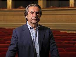 He became one of the most respected and charismatic conductors of his generation. Conte Risponde A Riccardo Muti Teatri Chiusi Grave Ma Necessario Corriere It