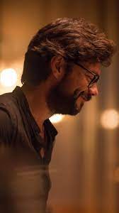 Jeden z członków ekipy został zatrzymany. Dom Z Papieru Sezon 3 Nowe Zdjecia Ekipa Serialu Na Wakacjach W Raju