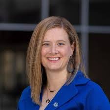 Suzanne Enslow's Instagram, Twitter & Facebook