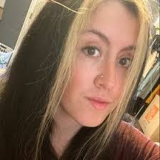 Kelly Easterwood's Instagram, Twitter & Facebook