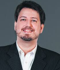 Detran deve voltar a emitir documento de carro em papel moeda