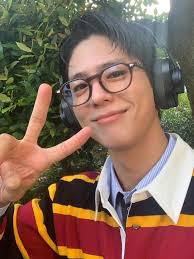 You've got a smile that could light up this whole town🙂🙂🙂❤️☺️☺️☺️❣️❣️❣️ 