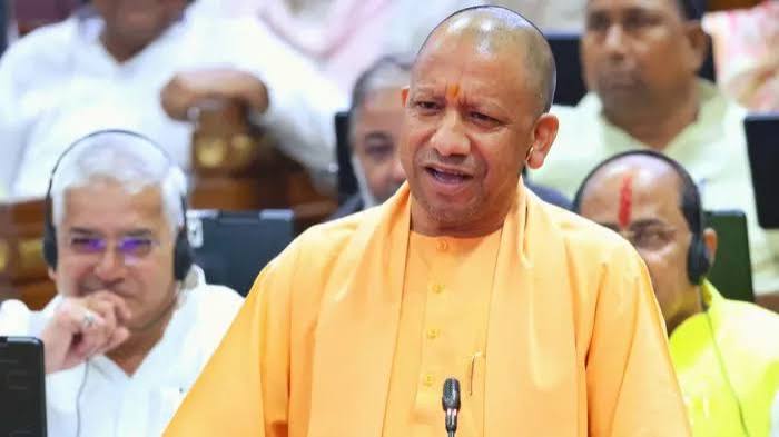सीएम योगी ने खारिज किया 29000 स्कूल बंद होने का दावा, बोले- शिक्षा व्यवस्था पहले से अधिक मजबूत - UP Education Transformation Yogi Adityanath Denies School Closures
