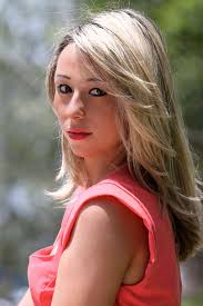 Elizabeth Nickerson's Instagram, Twitter & Facebook