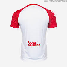 Холидей инн бристоль сити центр. Bristol City 20 21 Third Kit Released Dedicated To 5 434 Supporters Footy Headlines
