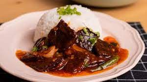 Apabila daging empuk, tambahkan sedikit air. Daging Masak Merah Ala Thai à¸­à¸£ à¸­à¸¢à¸¡à¸²à¸à¸„à¸£ à¸š Aroi Mak Khrab Youtube