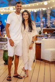 Hardik pandya, krunal pandya and his wife pankhuri sharma are in the uae, while natasa stankovic is back home with her young son. These Romantic Pictures Of Krunal Pandya And His Wife Pankhuri Are Winning The Internet Photogallery Etimes