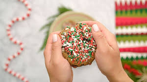 The cookies, as can be seen in the image above, are pink with bright green filling. New Lady Gaga Chromatica Oreo Cookies Officially Hit Store Shelves News Break