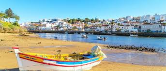Check spelling or type a new query. Familienurlaub In Portimao Vergnugen Ohne Ende Reisefuhrer Durch Shuttle Direct