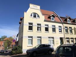Harlaching ehepaar (volkswirtin & ingenieur) mit kind (8 m.) sucht wohnung mit balkon/terrasse/ garten bis 1600 e. 4 Zimmer Wohnung Zu Vermieten Grosse Kreuzstrasse 18 23909 Ratzeburg Herzogtum Lauenburg Kreis Mapio Net