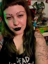 yo childhood wasn't lit if u never cut yo eyebrows off 😭😭😭