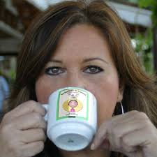 Si yo tuviera una estrella que brille como en Belén alumbraría a mi patria  para verla renacer”