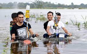 Situasi banjir di kelantan terus mencatatkan peningkatan mangsa banjir dipindahkan yang mencecah 1,000 orang membabitkan setakat pagi tadi. Banjir Di Kelantan Terengganu Semakin Pulih Free Malaysia Today Fmt