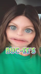 Emily Alvis's Instagram, Twitter & Facebook