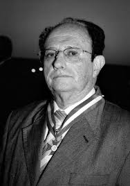 Familiares e amigos se despedem de José Bernardo Ortiz, ex-prefeito de  Taubaté que morreu aos 87 anos