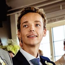 Learn about the Mentors helping entrepreneurs in our program