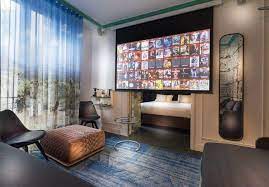 Beamer Im Wohnzimmer Integrieren Ideen Fur Ein Einzigartiges Kinoerlebnis Neu Haus Designs Heimkino Wohnzimmer Kleines Wohnzimmer Einrichten