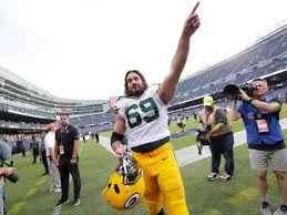 David Bakhtiari shares viral photo after Packers win over Bears