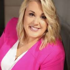 Jill Brewer's Instagram, Twitter & Facebook