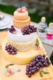 Ideen Fur Hochzeitstorten Aus Patisserien In Munchen Und Bayern Snacks Hochzeit Kasekuchen Hochzeitstorte Hochzeit Kase