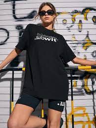 Shein robe à lettres avec blocs de couleur. T Shirt Oversize Avec Motif Lettre Short Cycliste Mode En Ligne Shein France