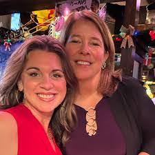 Gina Sumner's Instagram, Twitter & Facebook