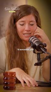 ➡️ Comenta ALIMENTOS y te enviamos la entrevista completa con más consejos  como este. , No se trata de comer menos, sino de comer con orden., Marta  León explica por qué empezar tus comidas con agua, ...