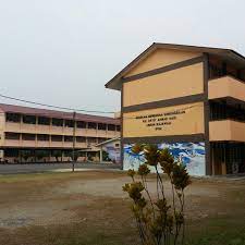 Smk kampungdato' ahmad said terletak di kawasan bandar dan mempunyai bilangan guru sebanyak 65 orang dan bilangan murid sebanyak 590 orang. Sekolah Menengah Kebangsaan Kg Dato Ahmad Said College Academic Building
