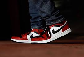 Air Jordan 1 Mid Chicago Black Toe 554724 069 Red White Black In 2020 Air Jordans Jordan 1 Mid Black Toe