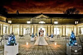 This Wedding Saw Me At A New Venue For Wedding Photography Harewood House In Leeds For More On This B Courtyard Wedding Outdoor Wedding Venues Outdoor Wedding