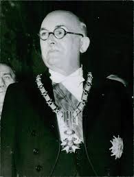 Amazon.com: Vintage photo of Vincent Auriol, a French Politician standing  in one of Politics events. : 居家與廚房