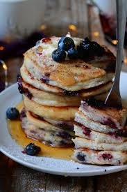 Pancakes Vegetaliens Faciles Au Yaourt Nature Et Myrtilles In 2020