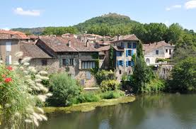 Les Gorges De L Aveyron De Bruniquel A Saint Antonin Noble Val La Mariniere En Voyage En 2020 Saint Antonin Noble Val Bruniquel Aveyron