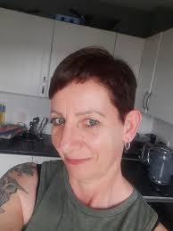 My hair journey from blonde with long hair to dark pixie cut ✂️