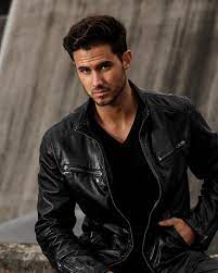 1 155 Likes 59 Comments Marvin Beyer Marvinbeyer On Instagram Cali Dreamin Allblackoutfi Leather Jacket Style Leather Jacket Leather Jacket Men