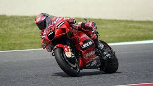 .of the entire motogp family, we send our love to his team, his family and loved ones you will be sorely missed, jason. T 22spitsamonm